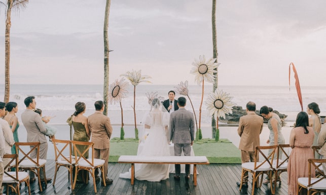 image of joglo daharan pool deck