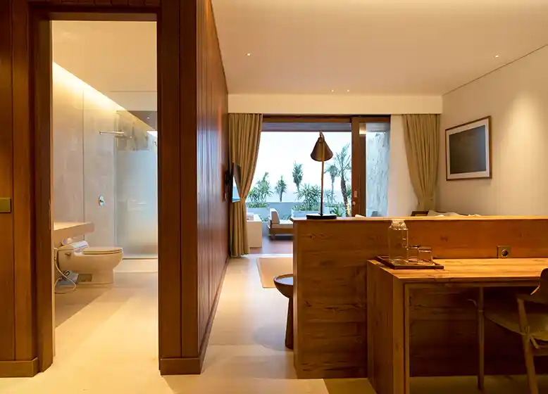 image of jacuzzi-suite-ocean-view