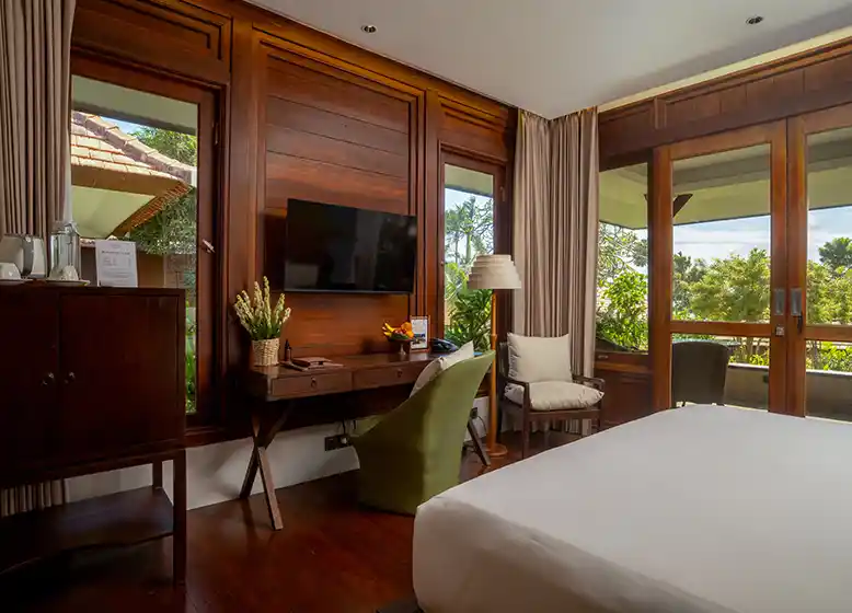 image of deluxe-cabins-garden-view